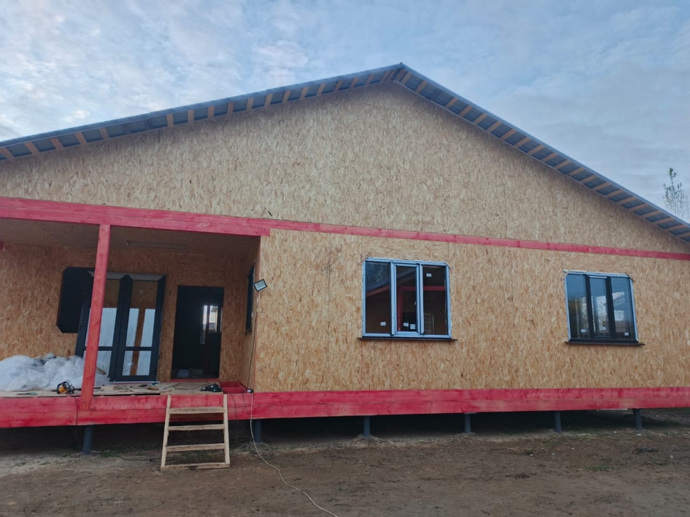 Строительство одноэтажного дома для постоянного проживания из СИП панелей по проекту «Холуденово-2», д. Холуденово, Раменский г.о.